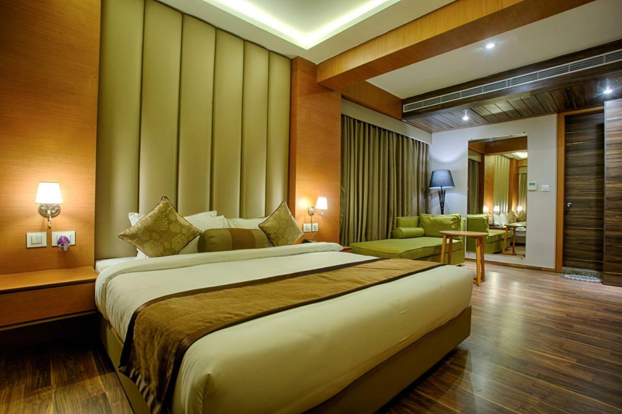 Four Vedas Hotel & Resort Siliguri Eksteriør bilde
