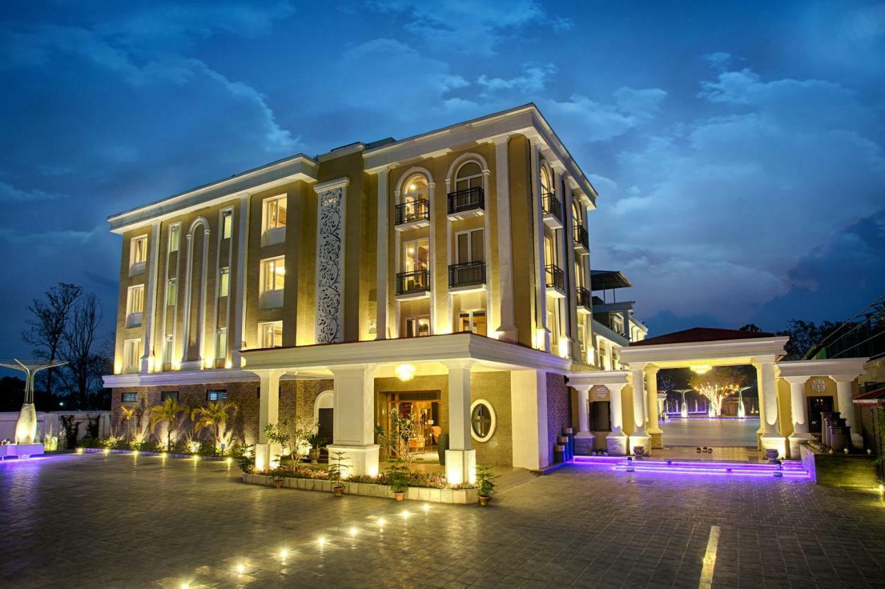 Four Vedas Hotel & Resort Siliguri Eksteriør bilde