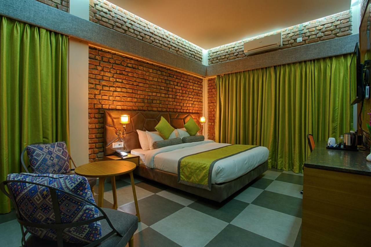 Four Vedas Hotel & Resort Siliguri Eksteriør bilde