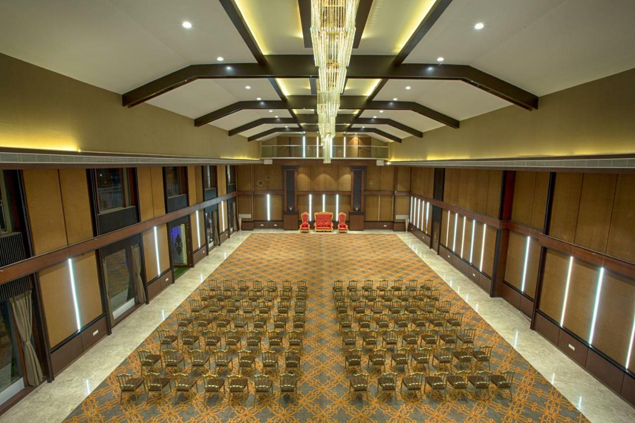 Four Vedas Hotel & Resort Siliguri Eksteriør bilde