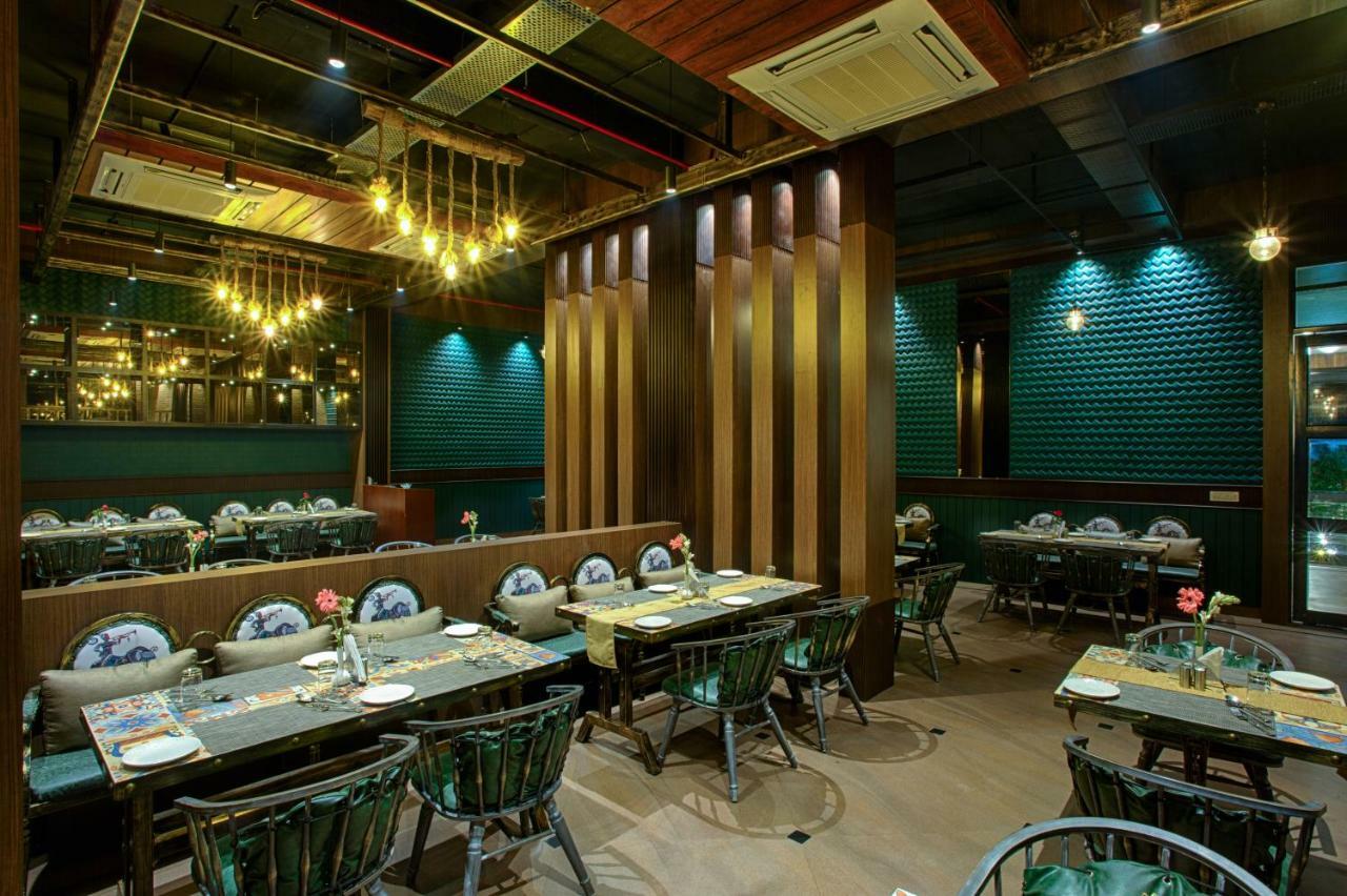Four Vedas Hotel & Resort Siliguri Eksteriør bilde