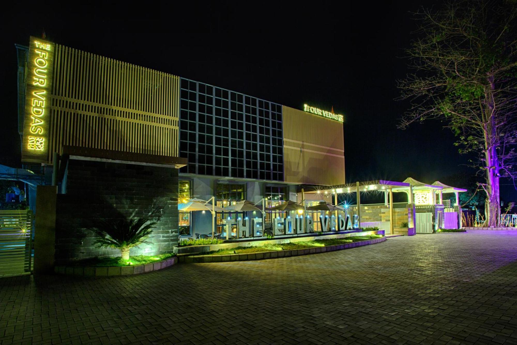 Four Vedas Hotel & Resort Siliguri Eksteriør bilde